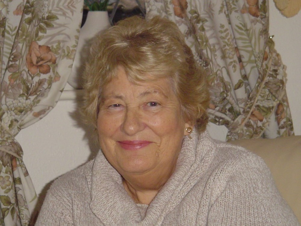 Barbara J Davies